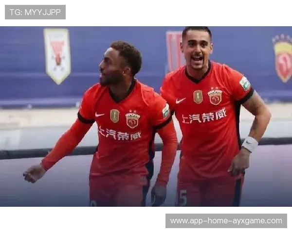 上海海港外援持续亮眼，卫冕之路全力以赴